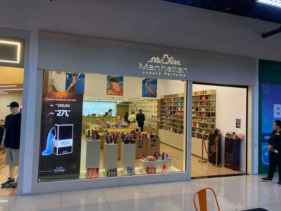 Loja Manhattan Luxury Parfums no Só Marcas Guarulhos Outlet