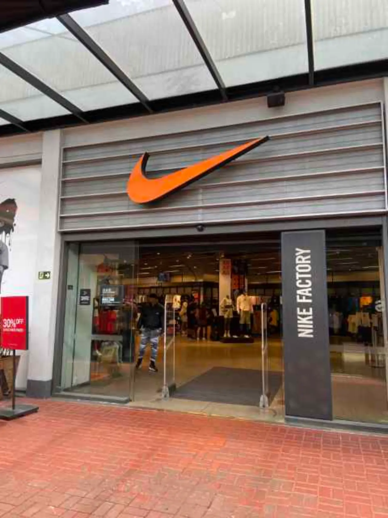 Loja Nike Factory no Só Marcas Guarulhos Outlet