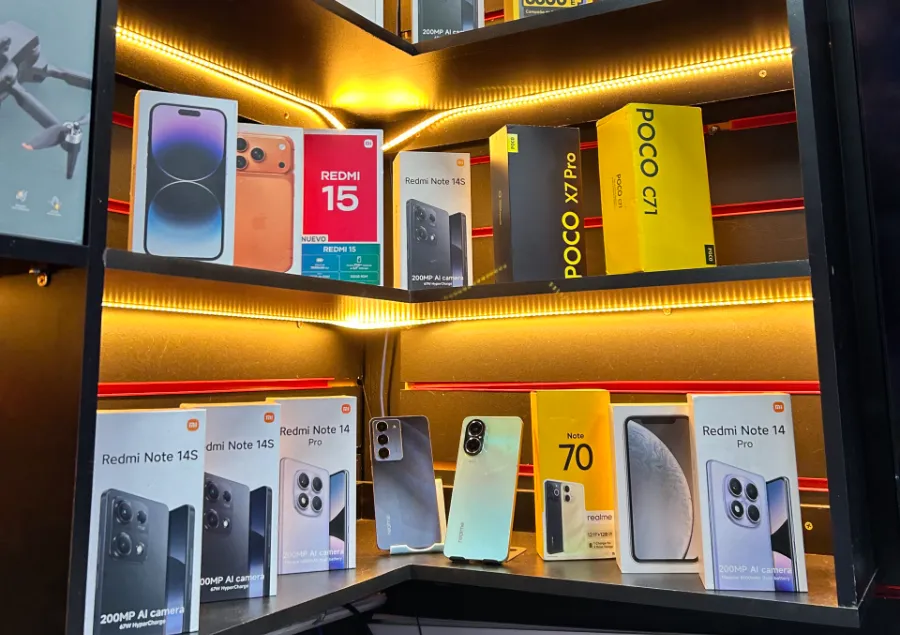 Smartphones e tecnologia na loja