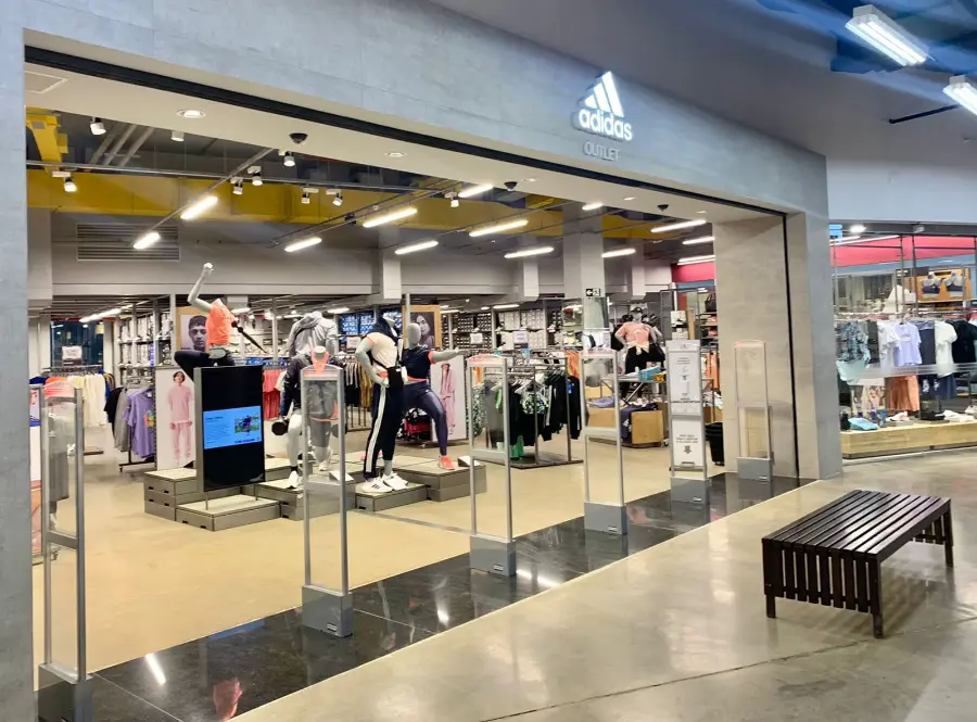 Loja Adidas Outlet no Só Marcas Contagem Outlet